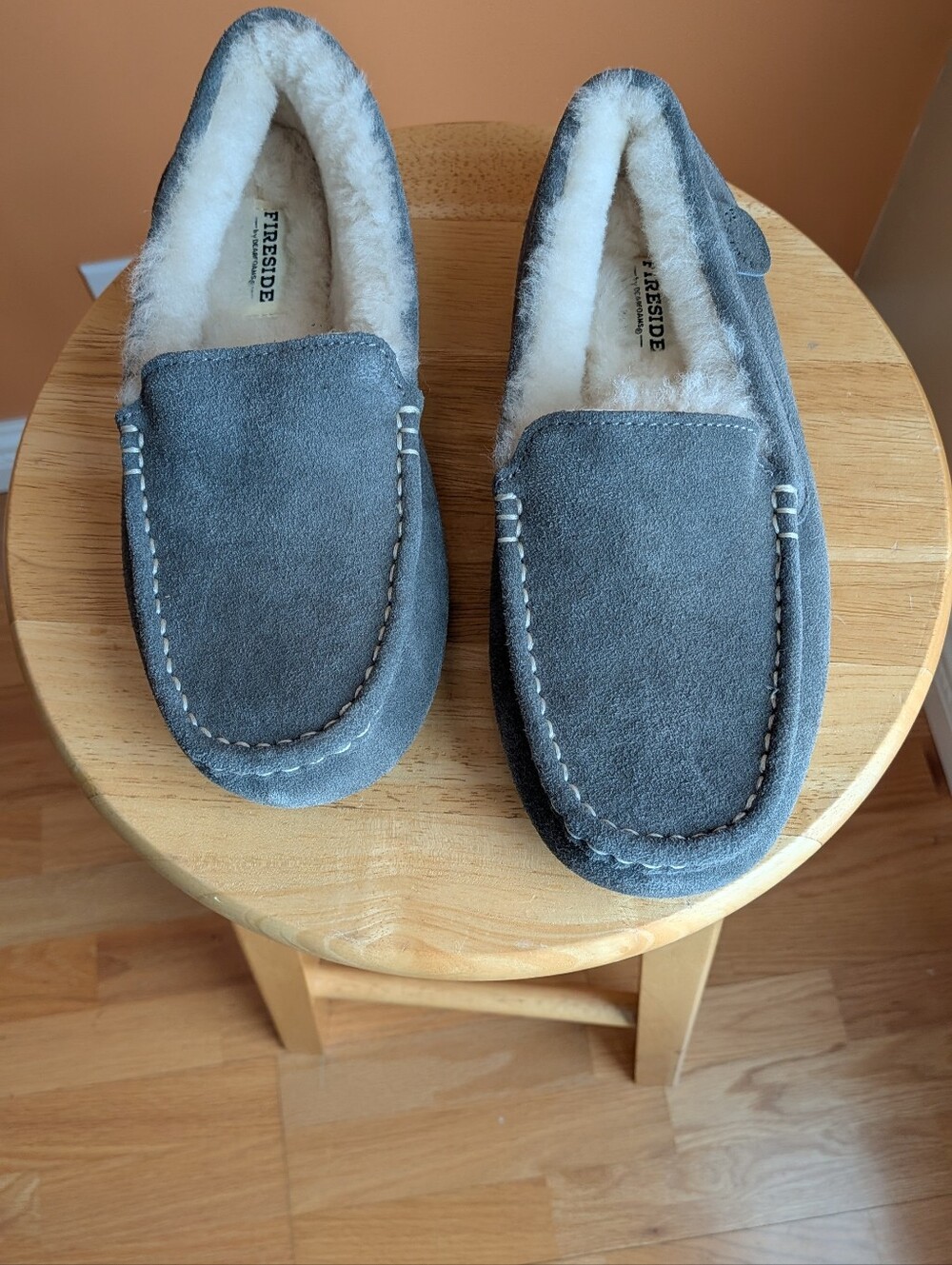 NEW Fireside By Dearfoams Gray Suede Shearling-Lined Women's Moccasin Slippers